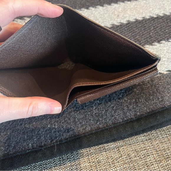 Louis Vuitton bifold wallet - Picture 11 of 12